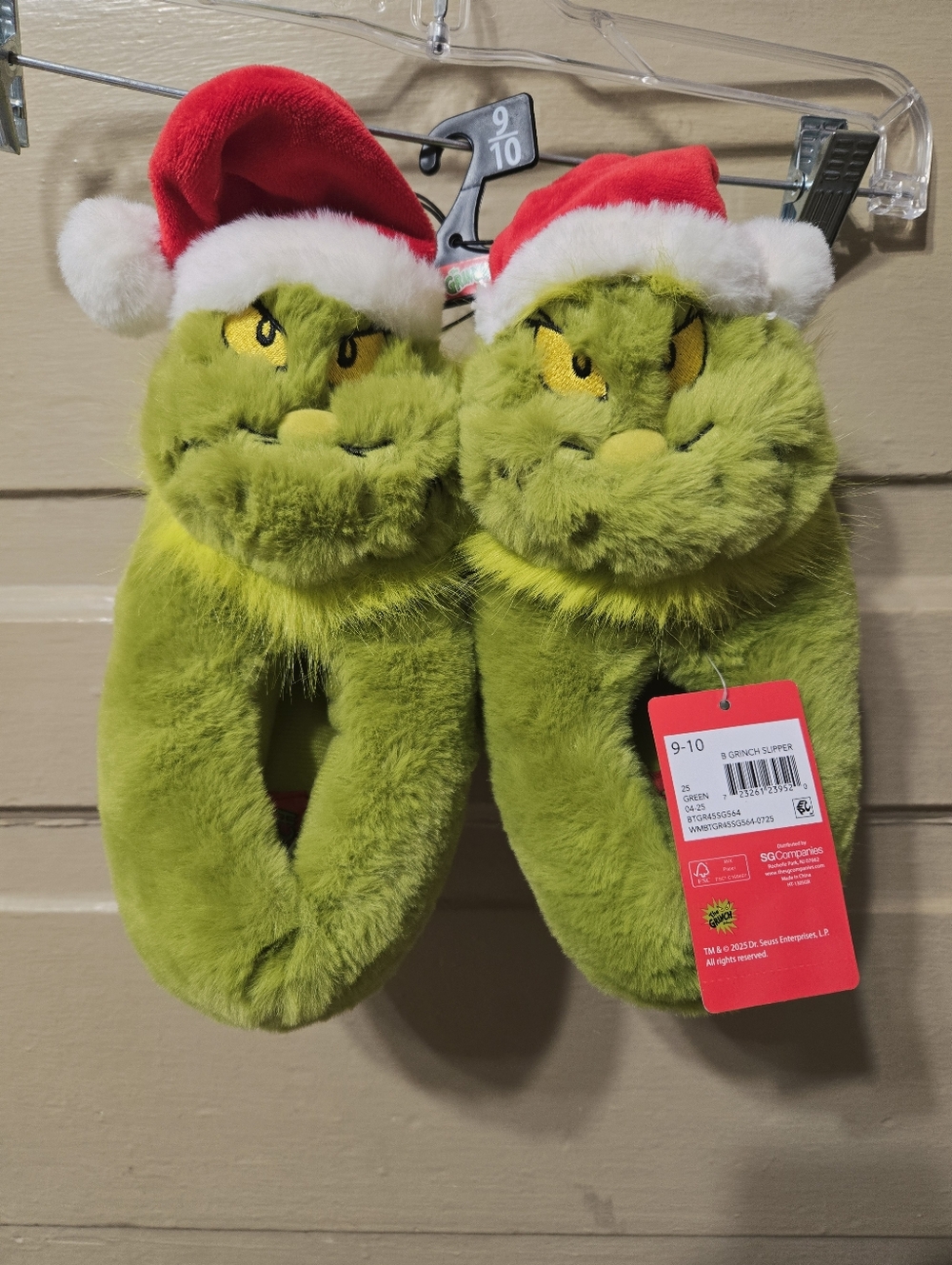 The Grinch Santa Hat Fuzzy Green Slippers NWT Size: 9/10 Toddler